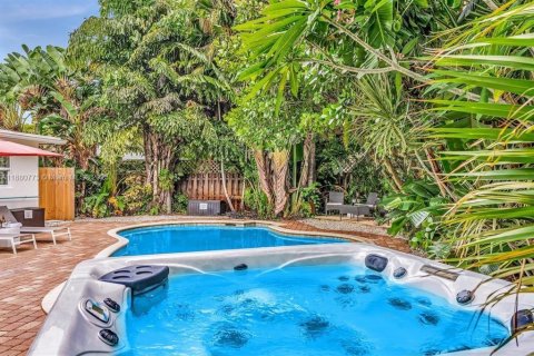 Купить виллу или дом в Окленд-Парк, Флорида 4 спальни, 145.48м2, № 1924377 - фото 8