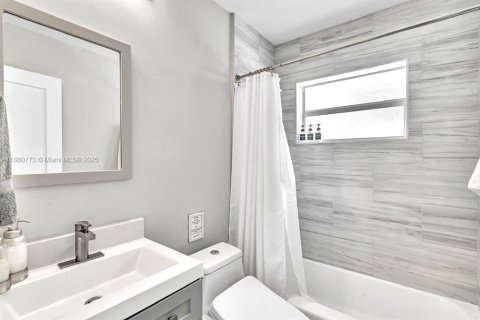 Купить виллу или дом в Окленд-Парк, Флорида 4 спальни, 145.48м2, № 1924377 - фото 17