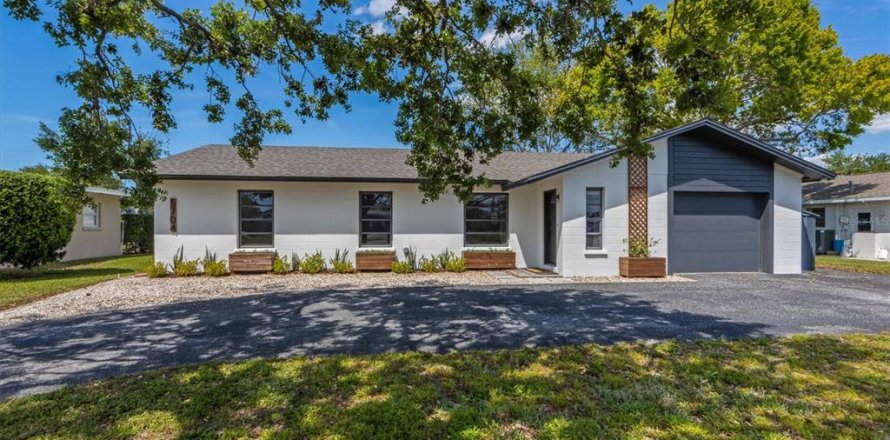Casa en Bradenton, Florida 3 dormitorios, 128.95 m2 № 1616622