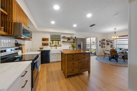 Casa en venta en Bradenton, Florida, 3 dormitorios, 128.95 m2 № 1616622 - foto 8