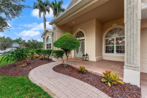 House in Orlando, Florida 5 bedrooms, 352.66 sq.m. № 2396108 - photo 5