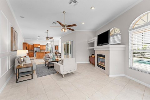 House in Orlando, Florida 5 bedrooms, 352.66 sq.m. № 2396108 - photo 20