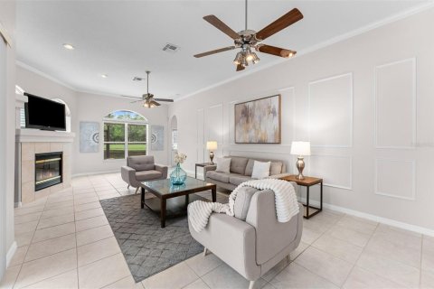 House in Orlando, Florida 5 bedrooms, 352.66 sq.m. № 2396108 - photo 18