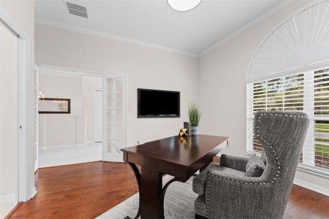 House in Orlando, Florida 5 bedrooms, 352.66 sq.m. № 2396108 - photo 11