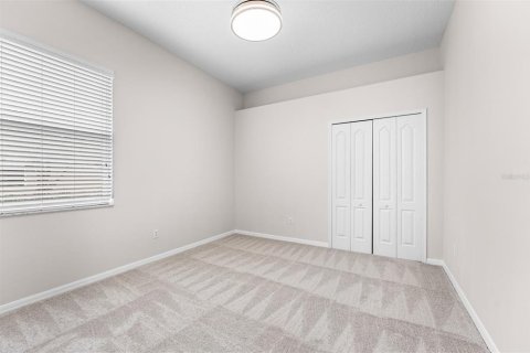 House in Orlando, Florida 5 bedrooms, 352.66 sq.m. № 2396108 - photo 27
