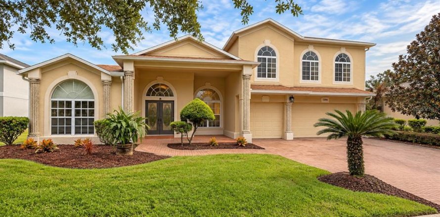 House in Orlando, Florida 5 bedrooms, 352.66 sq.m. № 2396108