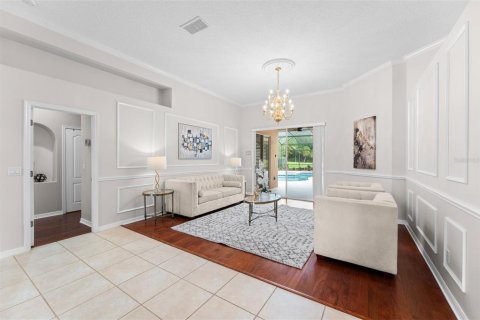 House in Orlando, Florida 5 bedrooms, 352.66 sq.m. № 2396108 - photo 9