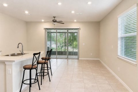 Adosado en venta en Tampa, Florida, 3 dormitorios, 174.66 m2 № 2259212 - foto 4
