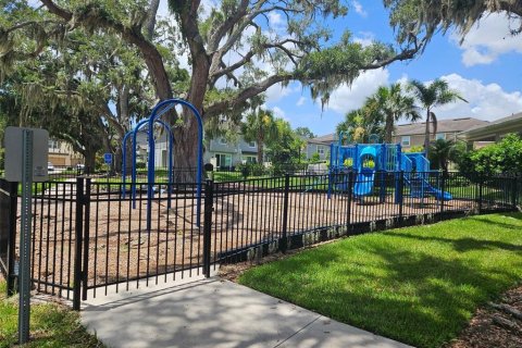 Adosado en venta en Tampa, Florida, 3 dormitorios, 174.66 m2 № 2259212 - foto 22