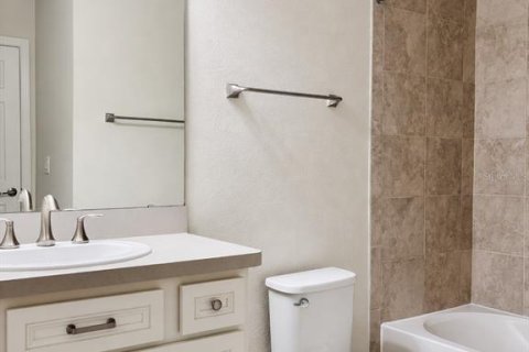Adosado en venta en Tampa, Florida, 3 dormitorios, 174.66 m2 № 2259212 - foto 9