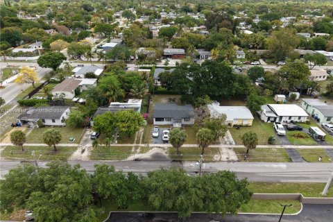 Casa en alquiler en Fort Lauderdale, Florida, 2 dormitorios, 111.48 m2 № 2056707 - foto 21