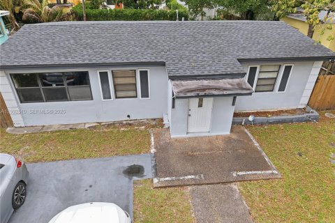 Casa en alquiler en Fort Lauderdale, Florida, 2 dormitorios, 111.48 m2 № 2056707 - foto 19