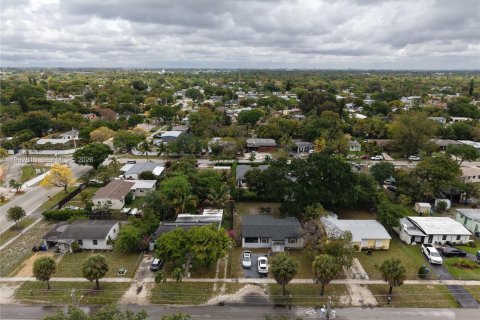 Casa en alquiler en Fort Lauderdale, Florida, 2 dormitorios, 111.48 m2 № 2056707 - foto 20