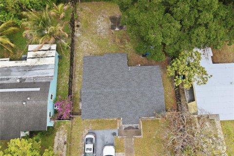 Casa en alquiler en Fort Lauderdale, Florida, 2 dormitorios, 111.48 m2 № 2056707 - foto 15