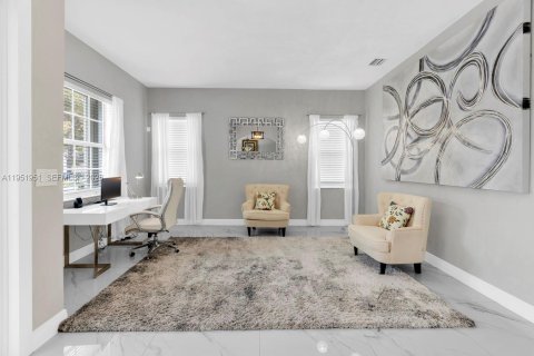 Casa en venta en Cutler Bay, Florida, 3 dormitorios, 188.78 m2 № 2008683 - foto 3