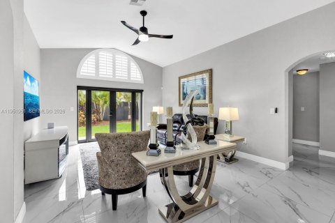 Casa en venta en Cutler Bay, Florida, 3 dormitorios, 188.78 m2 № 2008683 - foto 8