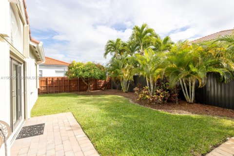 Casa en venta en Cutler Bay, Florida, 3 dormitorios, 188.78 m2 № 2008683 - foto 26