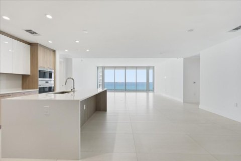 Condominio en venta en Fort Lauderdale, Florida, 3 dormitorios, 222.5 m2 № 2082730 - foto 15