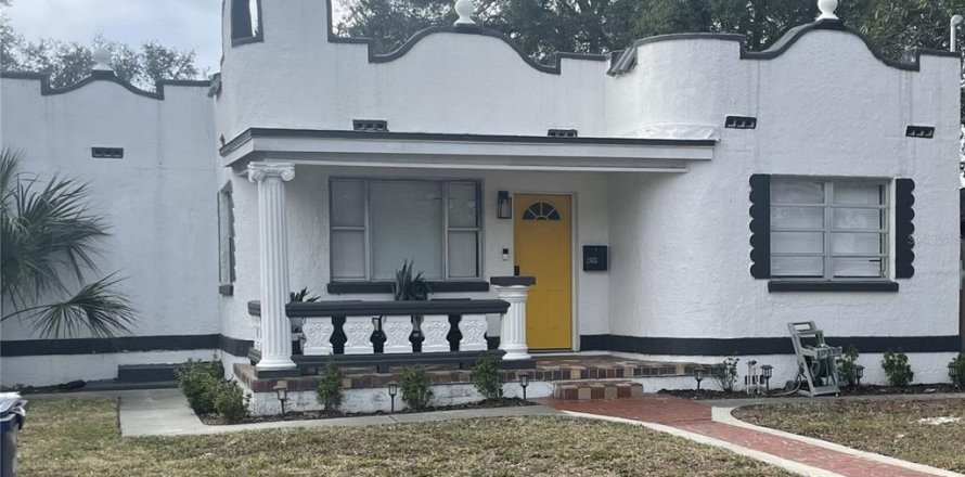 House in Tampa, Florida 4 bedrooms, 131.18 sq.m. № 1532750
