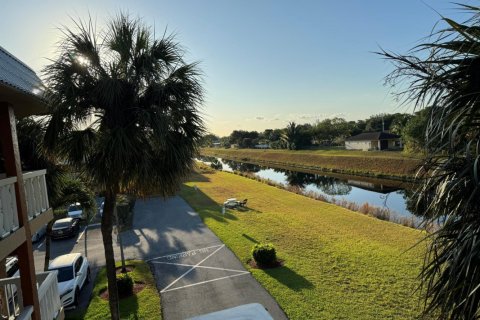 Condo in Boca Raton, Florida, 2 bedrooms  № 1139108 - photo 1