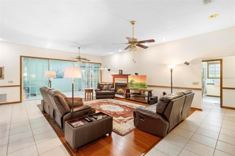 Villa ou maison à vendre à DeLand, Floride: 4 chambres, 292.18 m2 № 1644637 - photo 10