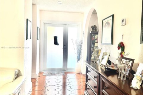 Casa en venta en Miami, Florida, 4 dormitorios, 222.59 m2 № 1766674 - foto 7