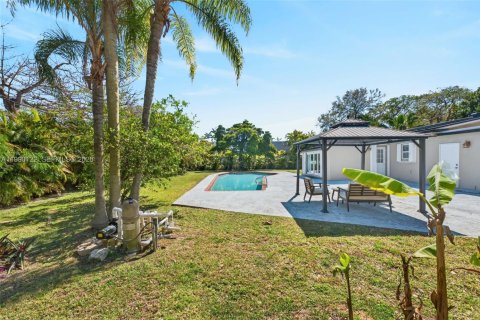 House in Pinecrest, Florida 3 bedrooms, 141.77 sq.m. № 2087832 - photo 25