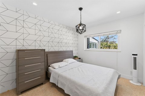 House in Pinecrest, Florida 3 bedrooms, 141.77 sq.m. № 2087832 - photo 16