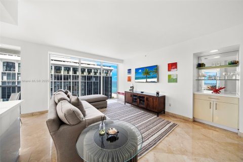 Condo in Miami Beach, Florida, 2 bedrooms  № 1977863 - photo 4