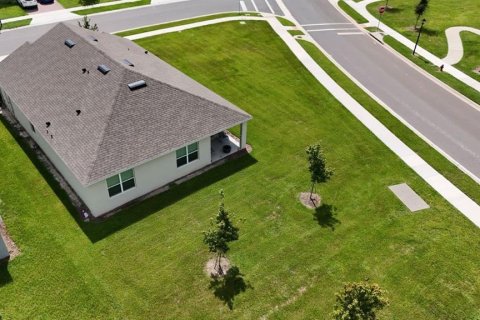 House in Sorrento, Florida 4 bedrooms, 173.45 sq.m. № 1903310 - photo 4