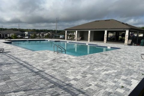 House in Sorrento, Florida 4 bedrooms, 173.45 sq.m. № 1903310 - photo 19