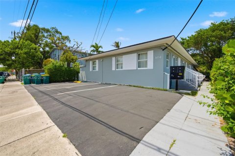 Villa ou maison à Miami, Floride 1 chambre, 50.35 m2 № 2179273
