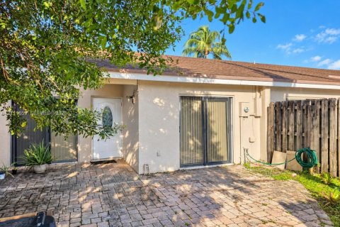 Villa ou maison à Deerfield Beach, Floride 2 chambres, 87.51 m2 № 2429922