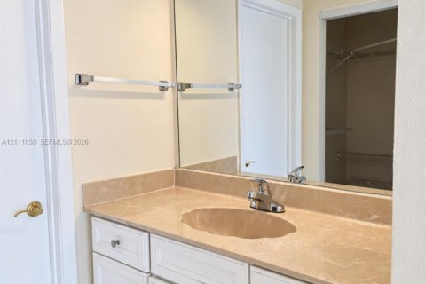 Villa ou maison à louer à Deerfield Beach, Floride: 2 chambres, 87.51 m2 № 2429922 - photo 11