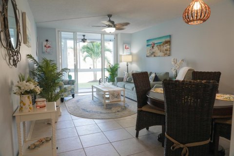 Copropriété à vendre à Sunrise, Floride: 1 chambre, 59.46 m2 № 2245541 - photo 2