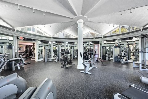 Снять в аренду кондоминиум в Майами-Бич, Флорида 1 спальня, 117.06м2, № 2043962 - фото 19