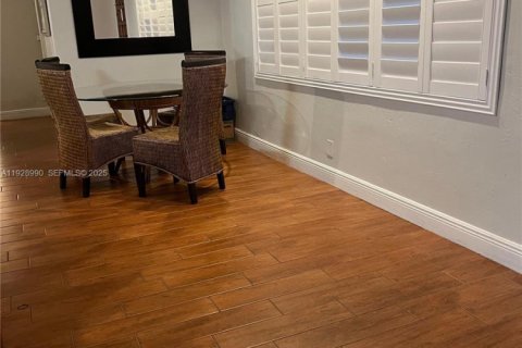 Casa en alquiler en Pompano Beach, Florida, 3 dormitorios, 145.3 m2 № 1993449 - foto 7