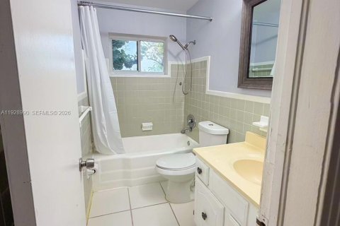 Casa en alquiler en Pompano Beach, Florida, 3 dormitorios, 145.3 m2 № 1993449 - foto 25