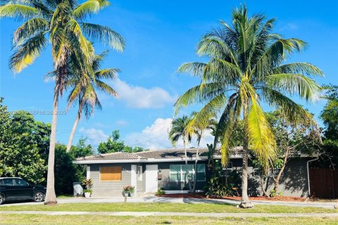 Casa en Pompano Beach, Florida 3 dormitorios, 145.3 m2 № 1993449