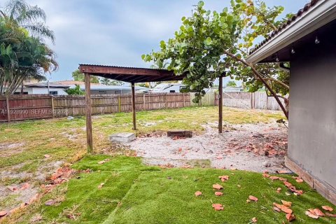 Casa en alquiler en Pompano Beach, Florida, 3 dormitorios, 145.3 m2 № 1993449 - foto 28