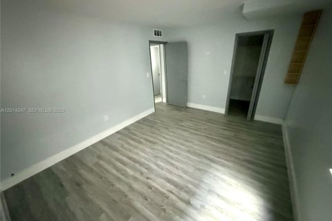 Copropriété à louer à Miami, Floride: 2 chambres, 81.75 m2 № 2076070 - photo 9