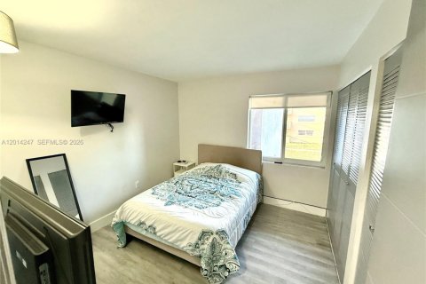 Copropriété à louer à Miami, Floride: 2 chambres, 81.75 m2 № 2076070 - photo 10