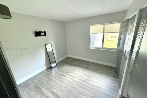 Copropriété à louer à Miami, Floride: 2 chambres, 81.75 m2 № 2076070 - photo 11