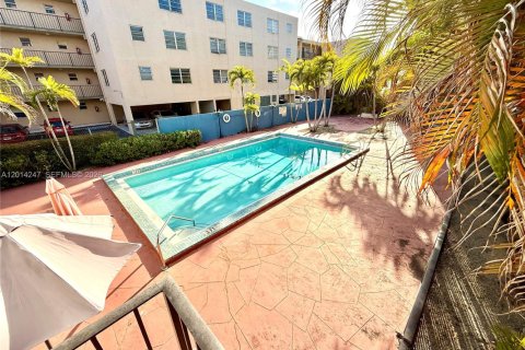 Copropriété à louer à Miami, Floride: 2 chambres, 81.75 m2 № 2076070 - photo 12