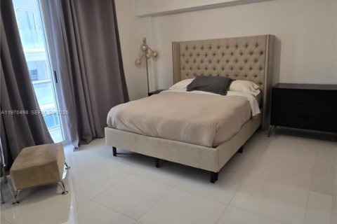 Кондоминиум с 2 спальнями в Серфсайд, Флорида № 2034000