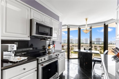Купить кондоминиум в Авентура, Флорида 2 спальни, 135.64м2, № 2051631 - фото 27