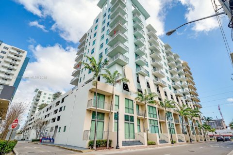 Condominio en venta en Hollywood, Florida, 2 dormitorios, 110.46 m2 № 1974242 - foto 28