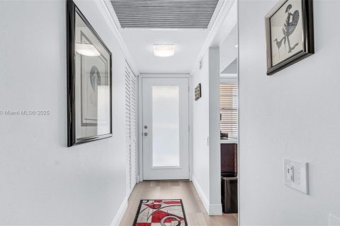 Copropriété à vendre à Coconut Creek, Floride: 2 chambres, 89.37 m2 № 1956973 - photo 10