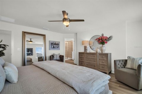 House in Hudson, Florida 3 bedrooms, 169.08 sq.m. № 1827985 - photo 15