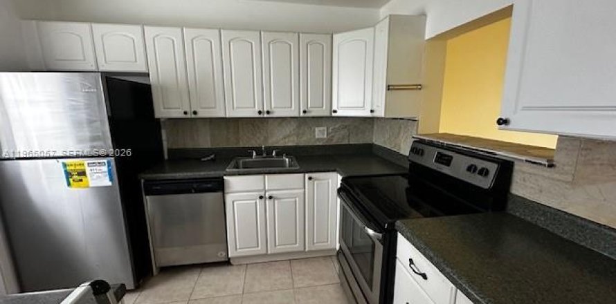 Condo in Hollywood, Florida, 1 bedroom № 2026375